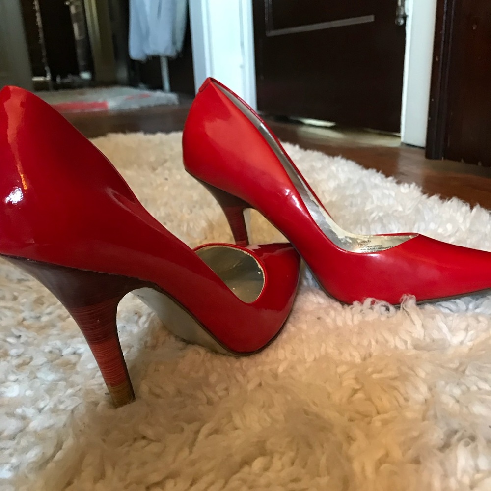 Red Pumps